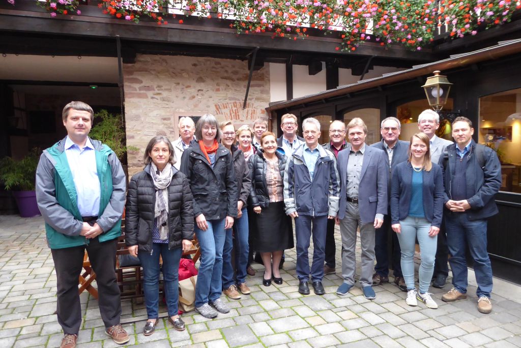 Společné foto expertní skupiny Minor Uses pro chmel (Francie, Obernai, 19. 10. 2017).